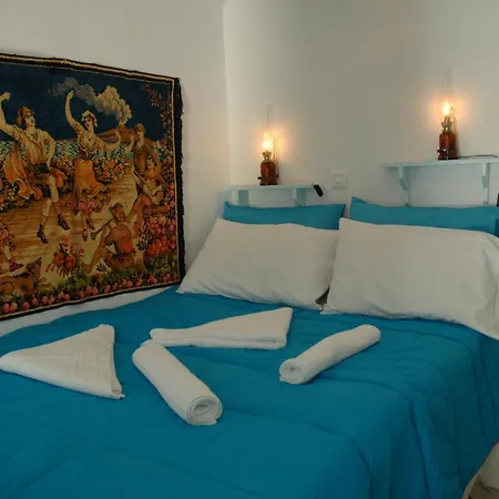 黑岩传统鲁姆斯公寓 公寓 Emporio (Santorini)