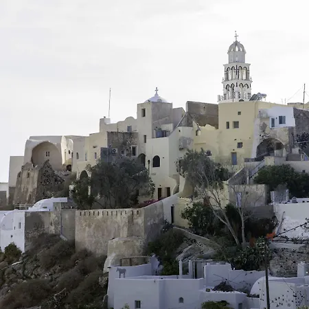 Black Rock Traditional * Emporio (Santorini)