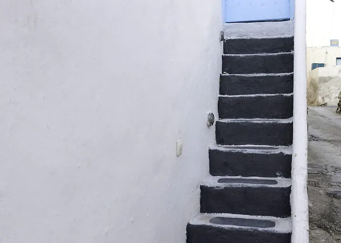 شقة Black Rock Traditional Emporio (Santorini)