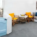Black Rock Traditional Apartman *